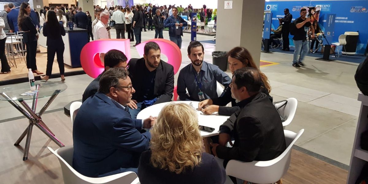 Fábio Santos, secretário de Turismo de Guarujá participa ativamente do evento