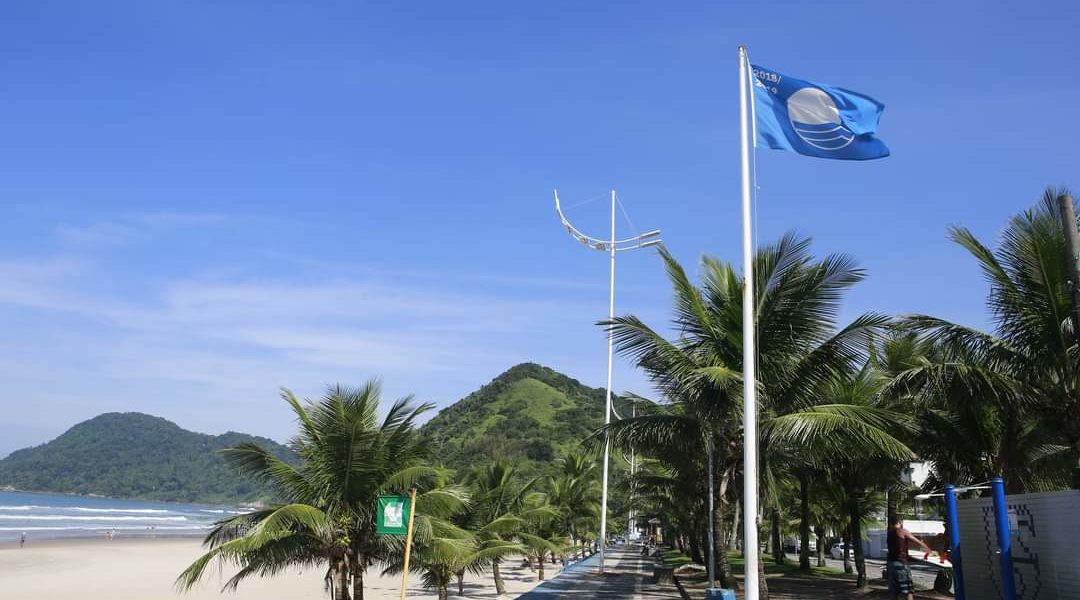 Praia do Tombo no Guarujá